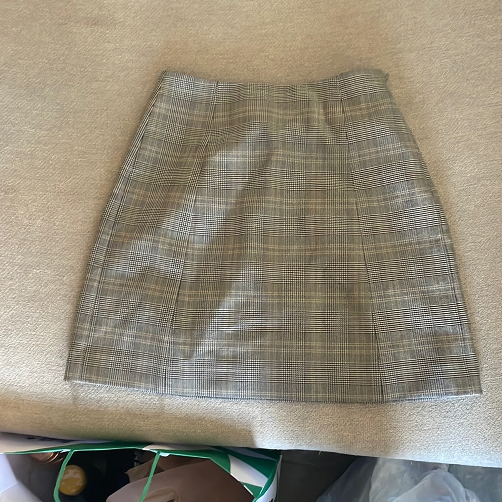 Aritzia mini skirt